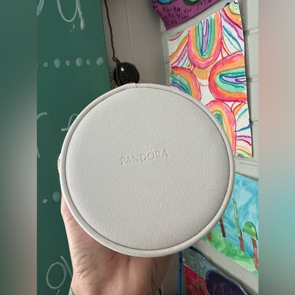 Limited Edition Retired PANDORA Leather Round Jewelry Organizer Travel Box⚡️ - Picture 10 of 12